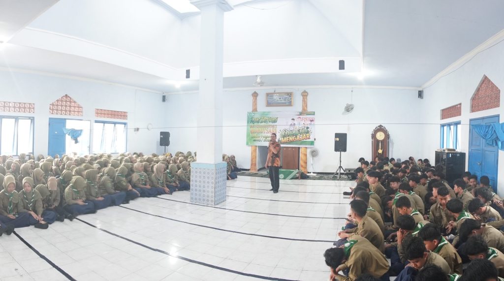 Orang tua mengajar